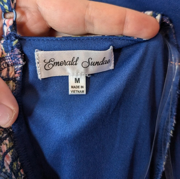 Emerald Sundae Blue Floral Print Thin Strap Sleeveless Ruffle Front Women Medium - Picture 3 of 13